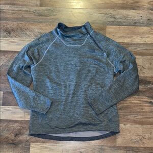 The North Face Super Soft stretchy mock neck Sweatshirt size Large Marled grey